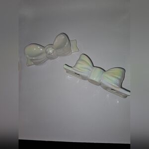 BNIB Viral Iridescent Bow Taper Candle Holders